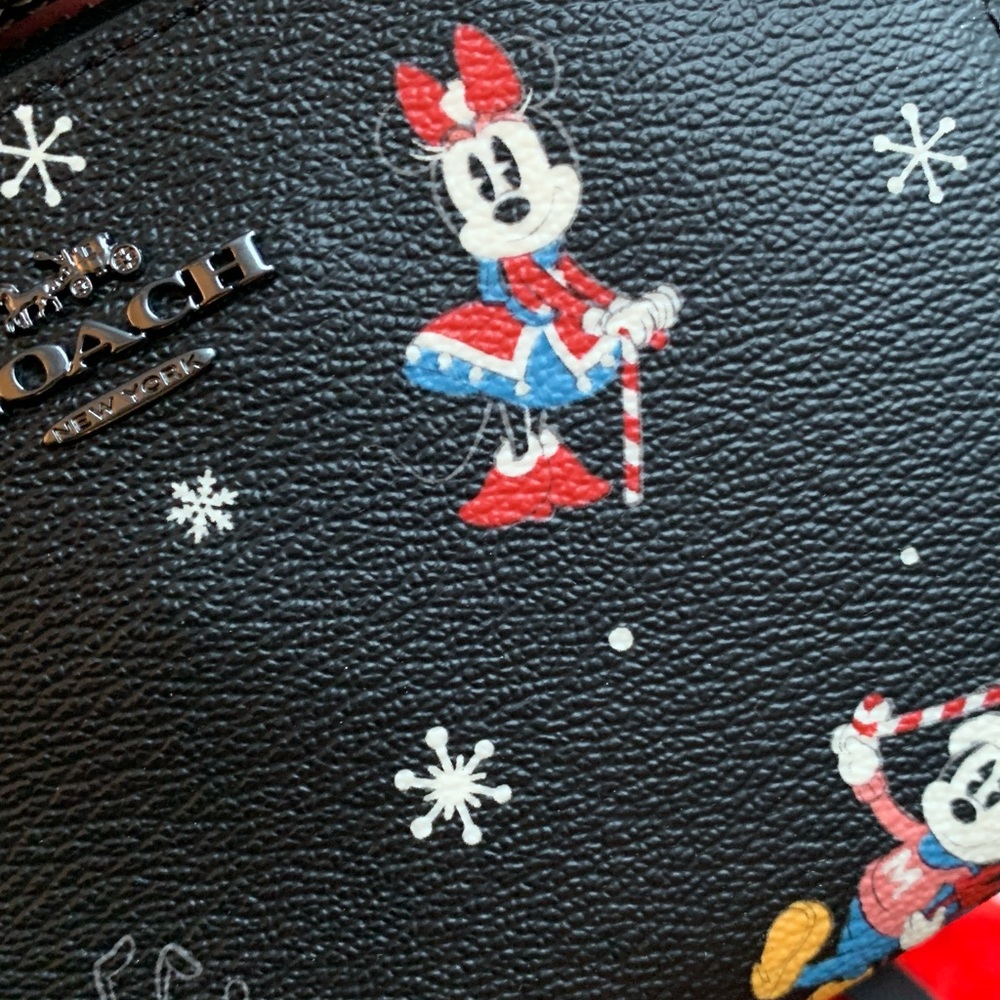 Authentic COACH Signature Coated leather Disney Xmas  print zip top wristlet - Picture 4 of 16